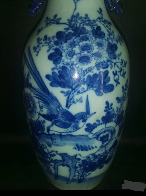 古玩陶瓷精美清代晚期花鳥紋青花大瓶拍賣,當(dāng)前價格2000元