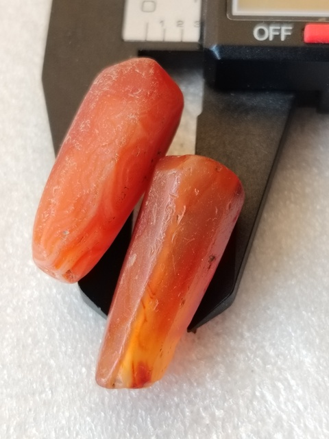 古玩玉器天然紅瑪瑙多棱珠2顆拍賣,當前價格78元