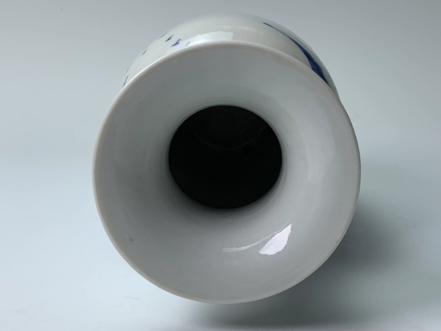 古玩陶瓷清晚期·青花山水風景紋羅漢瓶拍賣,當前價格3000元