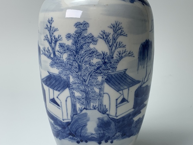 古玩陶瓷清晚期·青花山水風景紋羅漢瓶拍賣,當前價格3000元