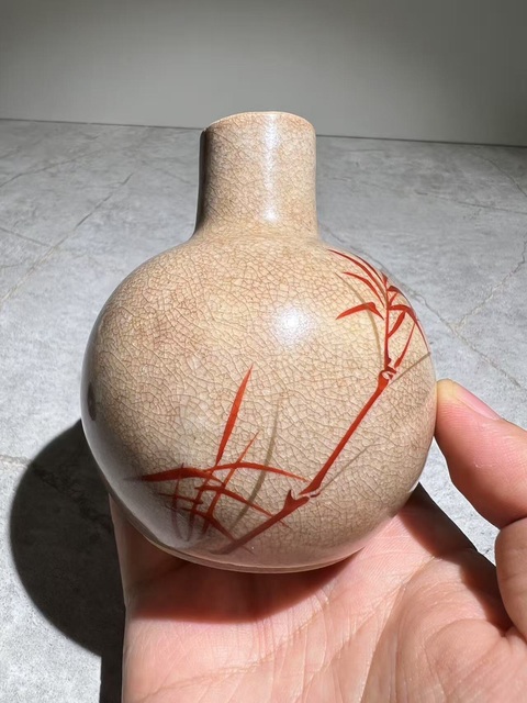 古玩陶瓷(收藏精美)哥釉礬紅彩花卉紋膽瓶(膽瓶檔次高有不錯(cuò)收藏價(jià)值)拍賣,當(dāng)前價(jià)格0元