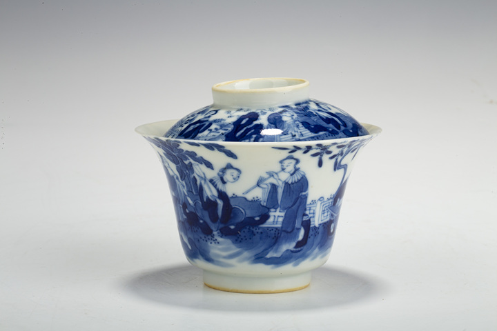 古玩陶瓷清光緒·青花仕女吹奏圖蓋碗拍賣,當(dāng)前價(jià)格5688元