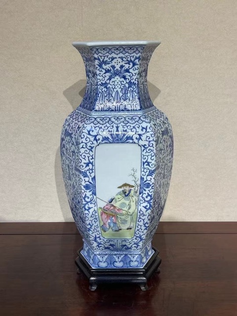 古玩陶瓷藍(lán)料彩開(kāi)窗人物六個(gè)方瓶真品鑒賞圖