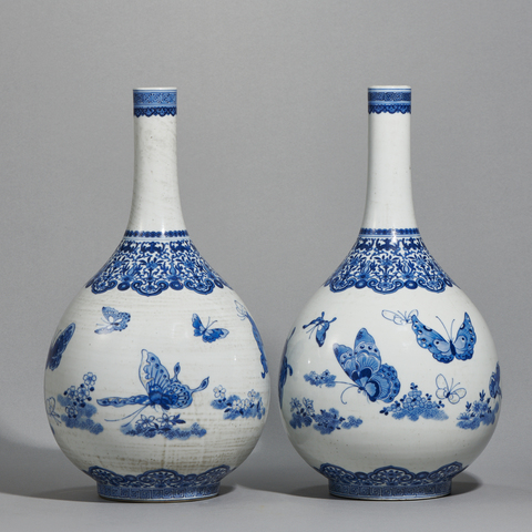 古玩陶瓷粉彩花卉蝴蝶紋膽瓶一對真品鑒賞圖