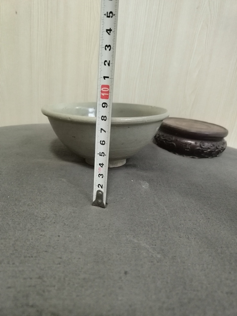 古玩陶瓷龍泉青瓷唇口碗真品鑒賞圖