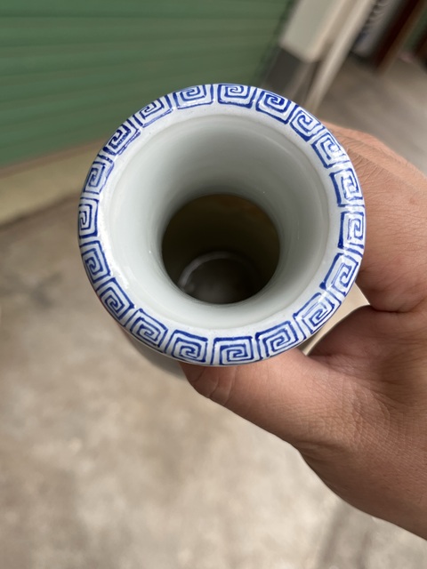 古玩陶瓷龍紋瓶真品鑒賞圖