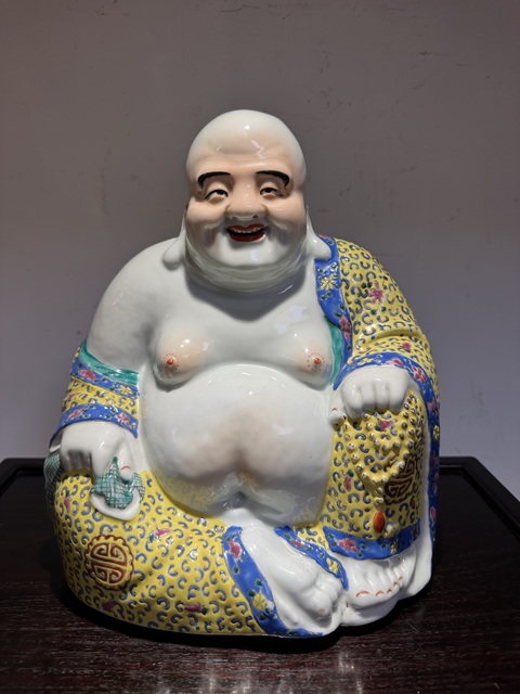 古玩陶瓷粉彩花卉紋彌勒佛像真品鑒賞圖