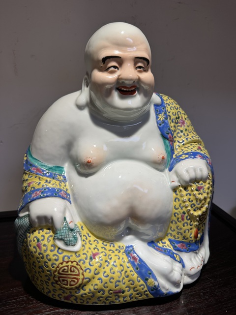 古玩陶瓷粉彩花卉紋彌勒佛像真品鑒賞圖