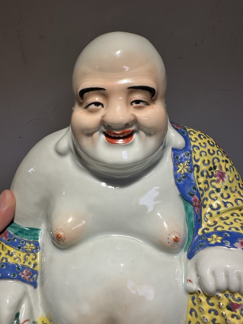古玩陶瓷粉彩花卉紋彌勒佛像真品鑒賞圖