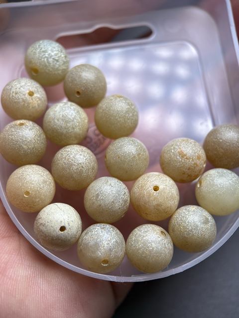 明代滿灰皮玉珠子拍賣，當前價格7000元
