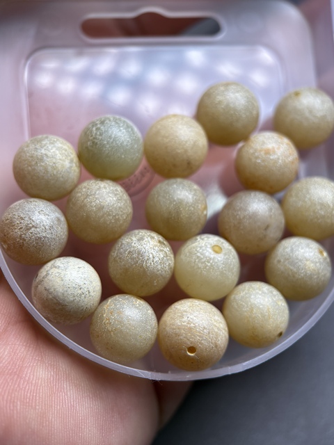 古玩玉器明代滿灰皮玉珠子拍賣，當前價格9800元