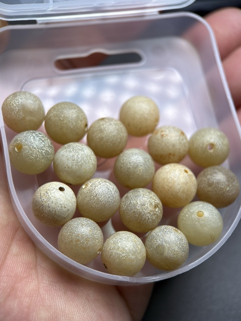 古玩玉器明代滿灰皮玉珠子拍賣，當前價格9800元