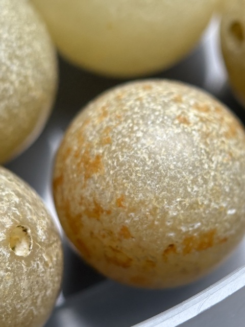 古玩玉器明代滿灰皮玉珠子拍賣，當前價格9800元