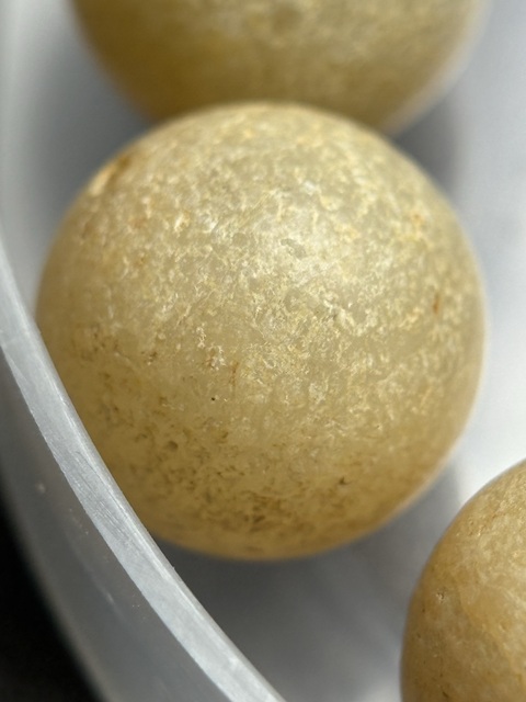 古玩玉器明代滿灰皮玉珠子拍賣，當前價格9800元