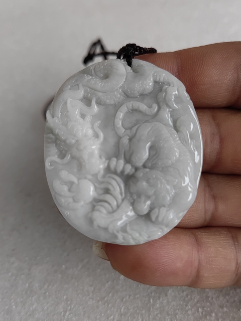古玩玉器翡翠雕“風云際會”牌拍賣,當前價格260元