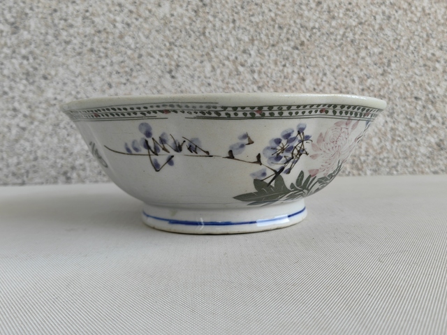 古玩陶瓷釉下彩花鳥(niǎo)紋碗拍賣(mài),當(dāng)前價(jià)格268元