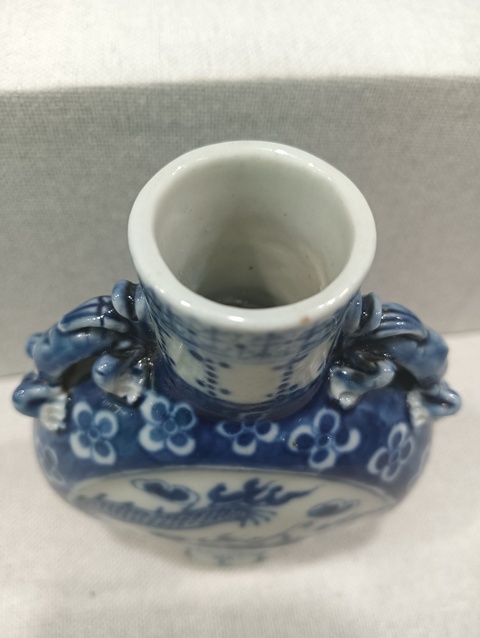 古玩陶瓷青花抱月瓶真品鑒賞圖