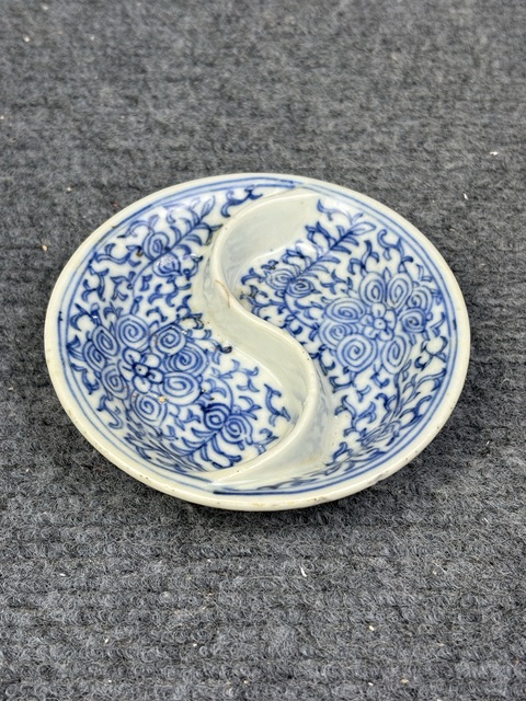 古玩陶瓷青花纏枝蓮紋調色盤拍賣，當前價格228元