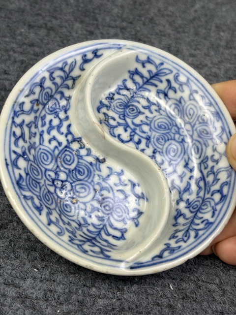 古玩陶瓷青花纏枝蓮紋調色盤拍賣，當前價格228元
