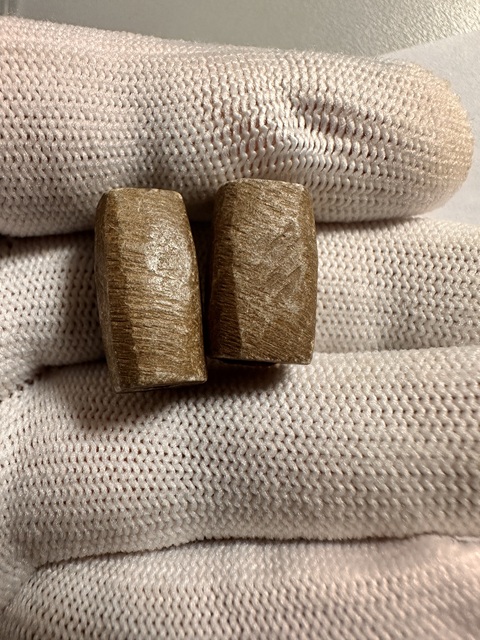 古玩玉器戰國素紋勒子一對拍賣,當前價格30元