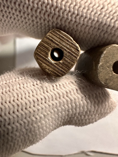 古玩玉器戰國素紋勒子一對拍賣,當前價格30元