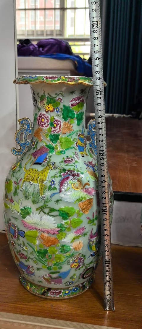 域鉴古玩】豆青釉粉彩花鸟纹撇口瓶鉴定结果_豆青釉粉彩花鸟纹撇