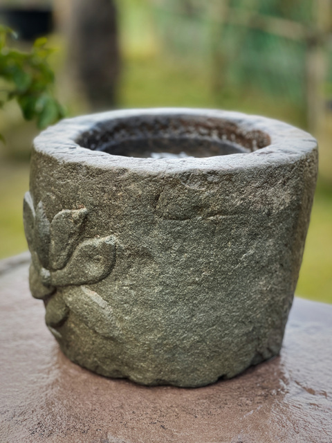 古玩雜項清代雕花石臼拍賣,當前價格2000元