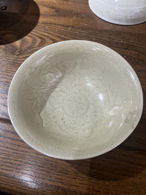 古玩陶瓷青白釉刻花碗真品鑒賞圖