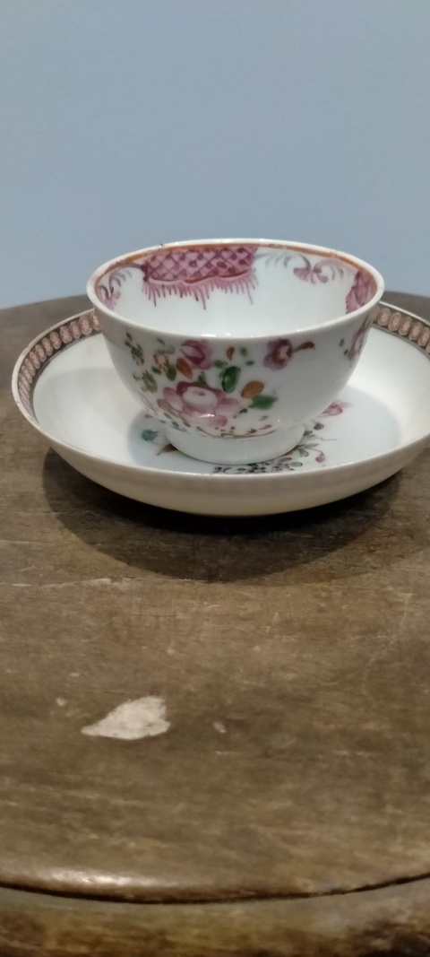 古玩陶瓷乾隆廣彩花卉杯碟拍賣,當前價格850元