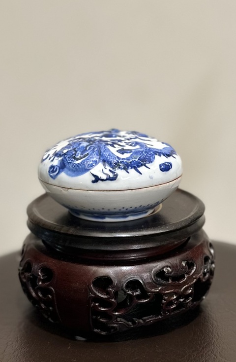 古玩陶瓷解放初 青花云龍紋印泥盒真品鑒賞圖