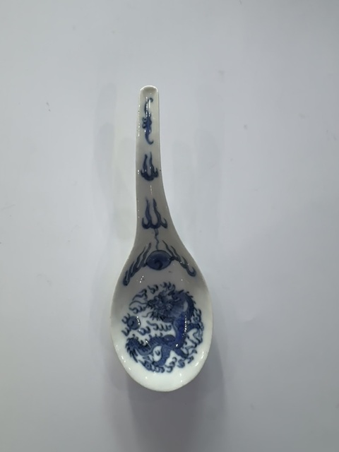 古玩陶瓷青花火焰龍紋調羹勺子拍賣,當前價格2288元
