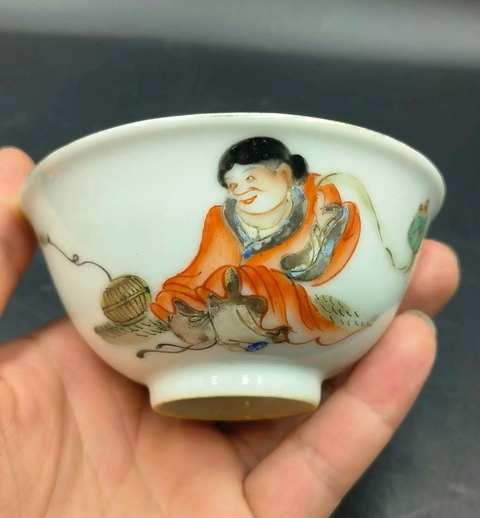 古玩陶瓷民國時期粉彩劉海戲金蟾圖茶碗拍賣，當(dāng)前價(jià)格650元