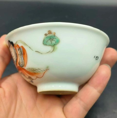 古玩陶瓷民國時期粉彩劉海戲金蟾圖茶碗拍賣，當(dāng)前價(jià)格650元