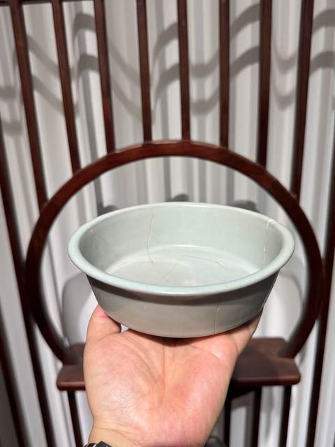 古玩陶瓷館藏級珍品南宋龍泉官窯天青色大直壁洗拍賣,當前價格98000元