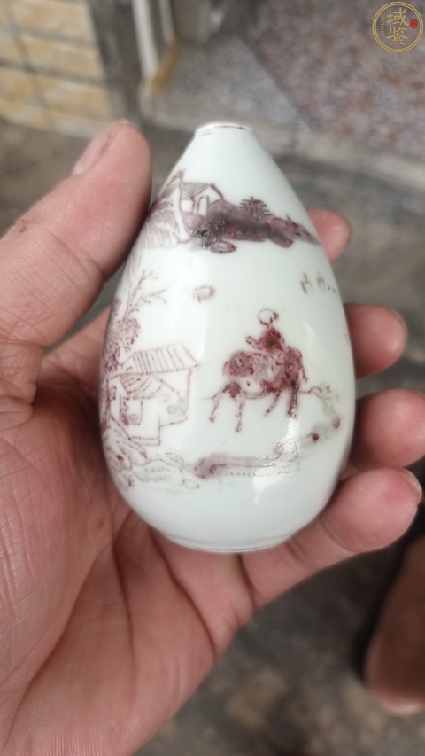 古玩陶瓷釉里紅山水人物鼻煙壺真品鑒賞圖