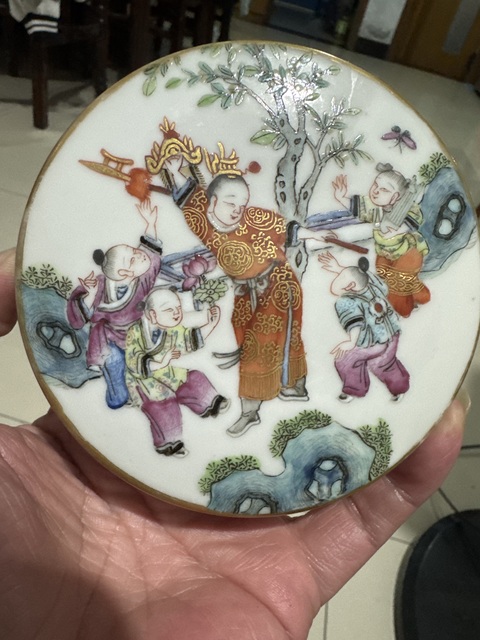 古玩陶瓷嬰戲紋粉彩疊盒真品鑒賞圖