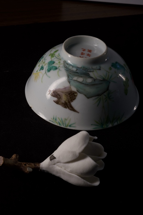 古玩陶瓷花鳥(niǎo)紋粉彩碗真品鑒賞圖