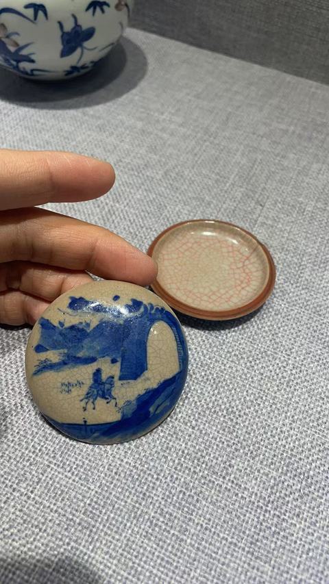 古玩陶瓷煨瓷青花山水人物印盒拍賣，當(dāng)前價(jià)格3800元