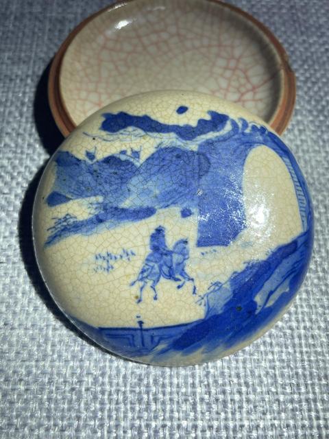 古玩陶瓷煨瓷青花山水人物印盒拍賣，當(dāng)前價(jià)格3800元