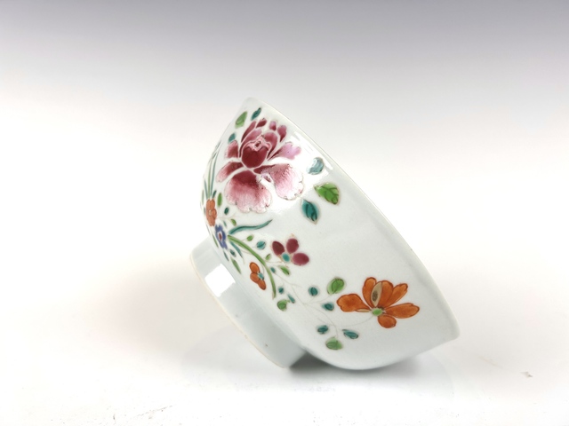 古玩陶瓷清早期·粉彩花卉碗真品鑒賞圖