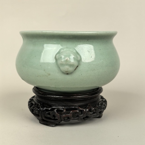 古玩陶瓷清 青釉獸耳爐拍賣，當(dāng)前價(jià)格5000元