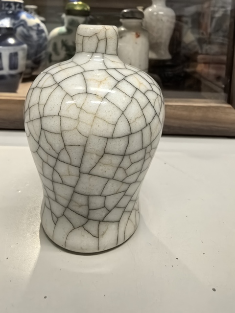 古玩陶瓷哥釉鼻煙壺真品鑒賞圖