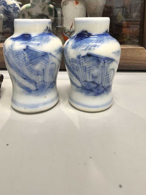 古玩陶瓷青花山水紋蓋瓶真品鑒賞圖