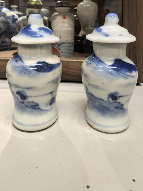 古玩陶瓷青花山水紋蓋瓶真品鑒賞圖