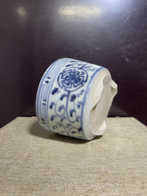 古玩陶瓷青花香爐真品鑒賞圖
