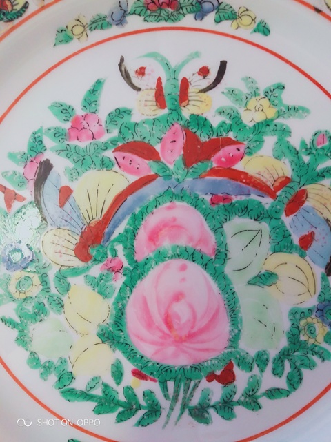 古玩陶瓷廣彩蝴蝶花卉紋盤拍賣，當前價格1268元