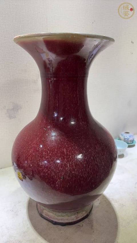 古玩陶瓷郎紅釉撇口瓶真品鑒賞圖
