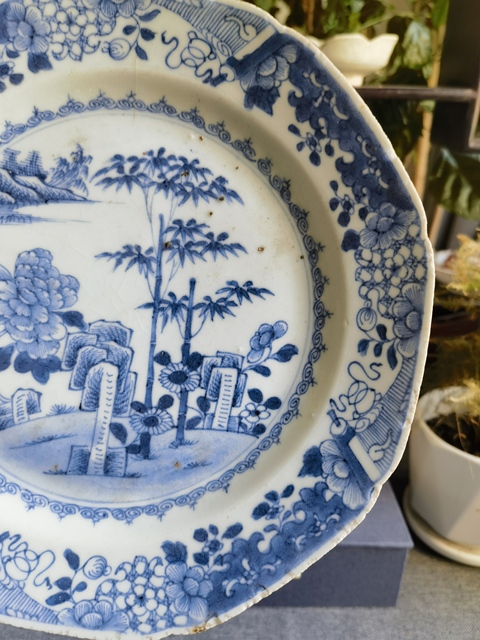 古玩陶瓷青花花卉紋八方盤真品鑒賞圖