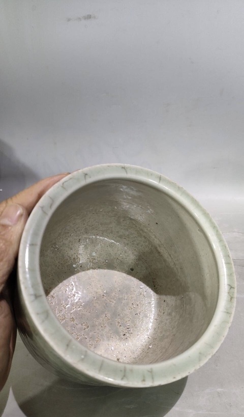 古玩陶瓷豆青釉刻花筒爐真品鑒賞圖