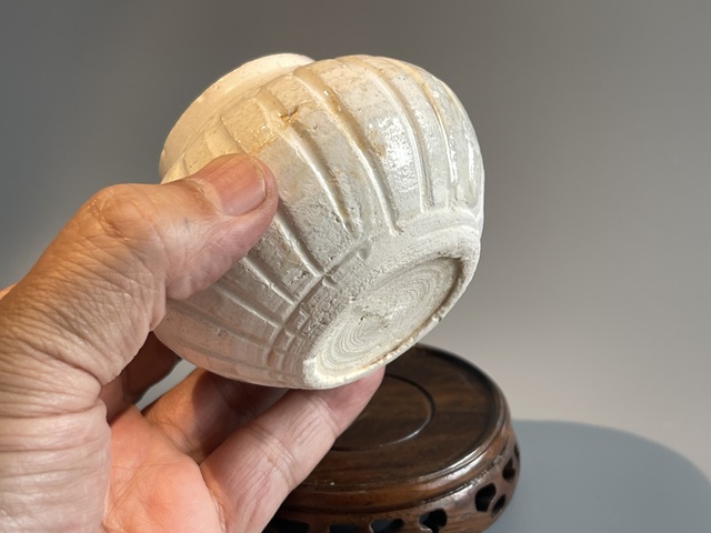 古玩陶瓷德化窯白釉瓜棱水盂拍賣,當前價格800元